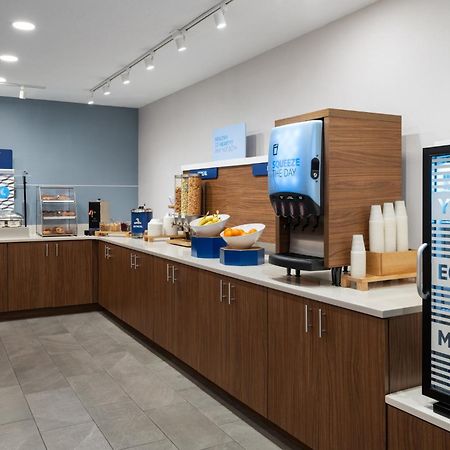 Holiday Inn Express & Suites Midwest City By Ihg Екстериор снимка