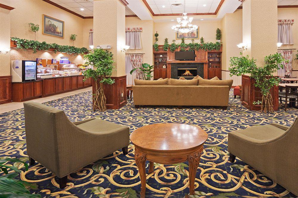 Holiday Inn Express & Suites Midwest City By Ihg Интериор снимка