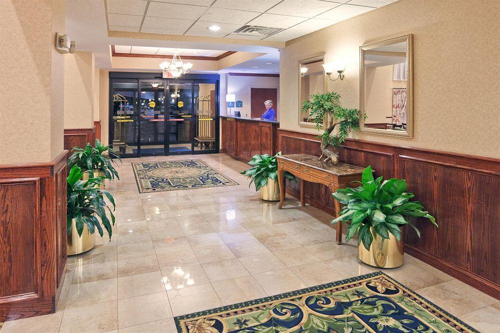 Holiday Inn Express & Suites Midwest City By Ihg Интериор снимка