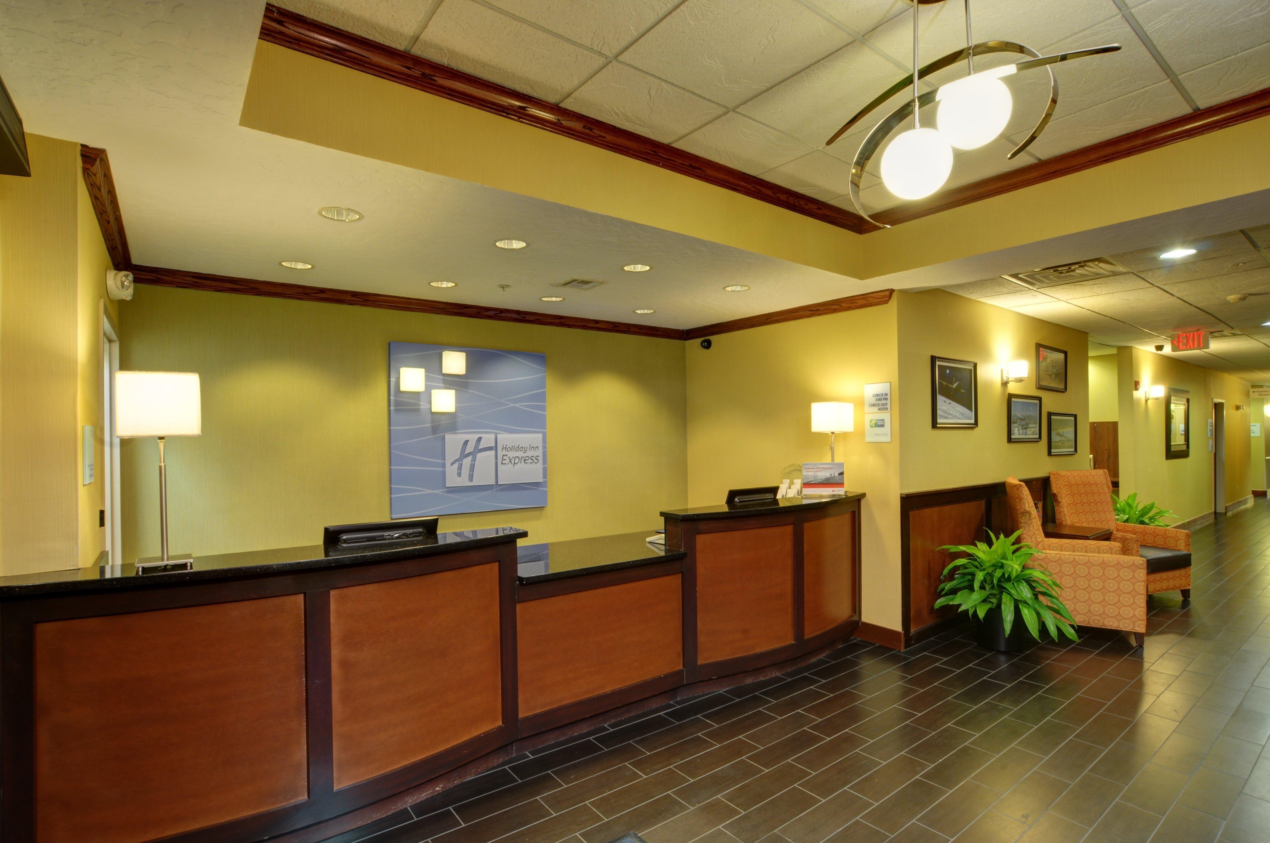 Holiday Inn Express & Suites Midwest City By Ihg Екстериор снимка