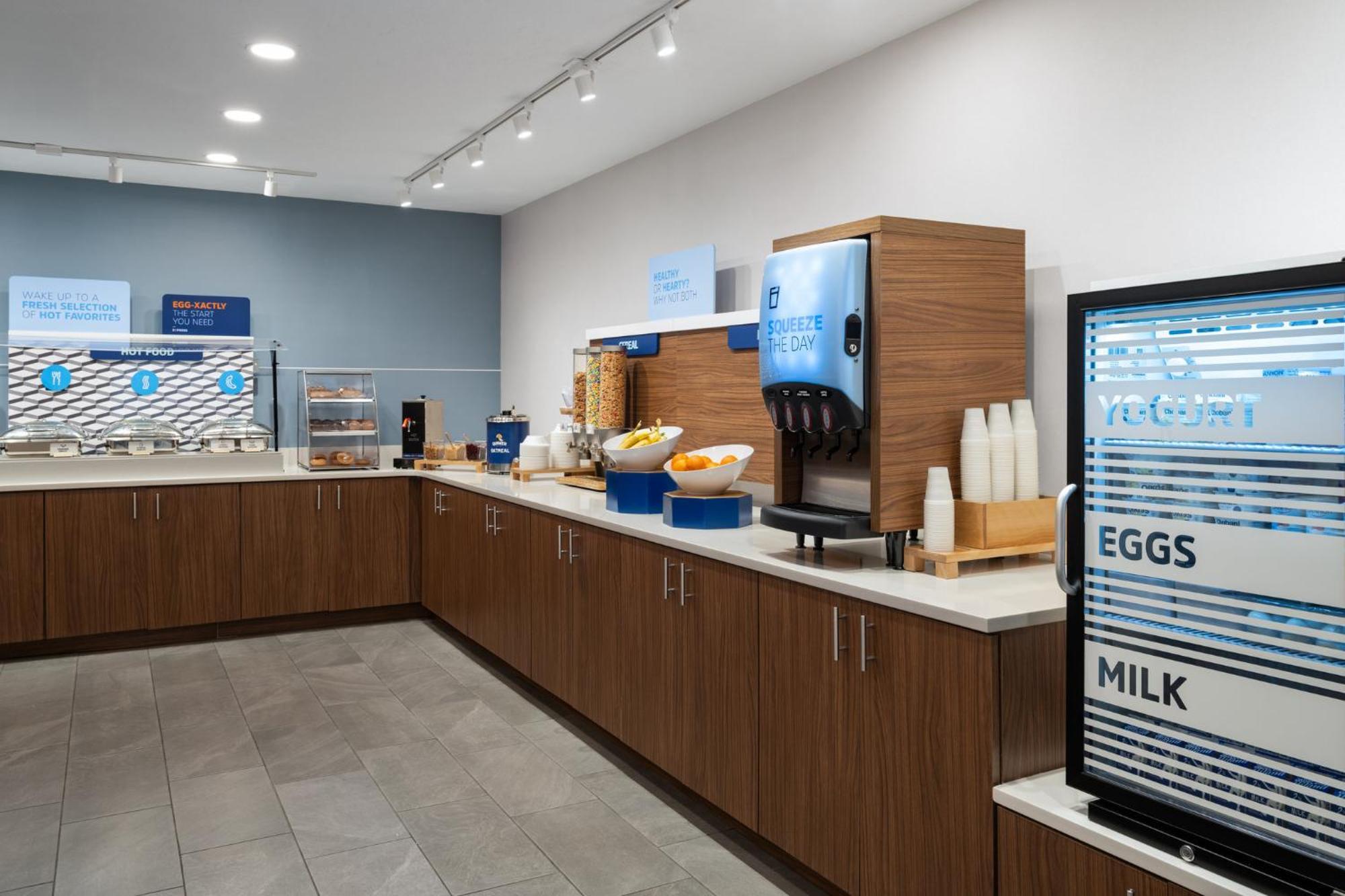 Holiday Inn Express & Suites Midwest City By Ihg Екстериор снимка