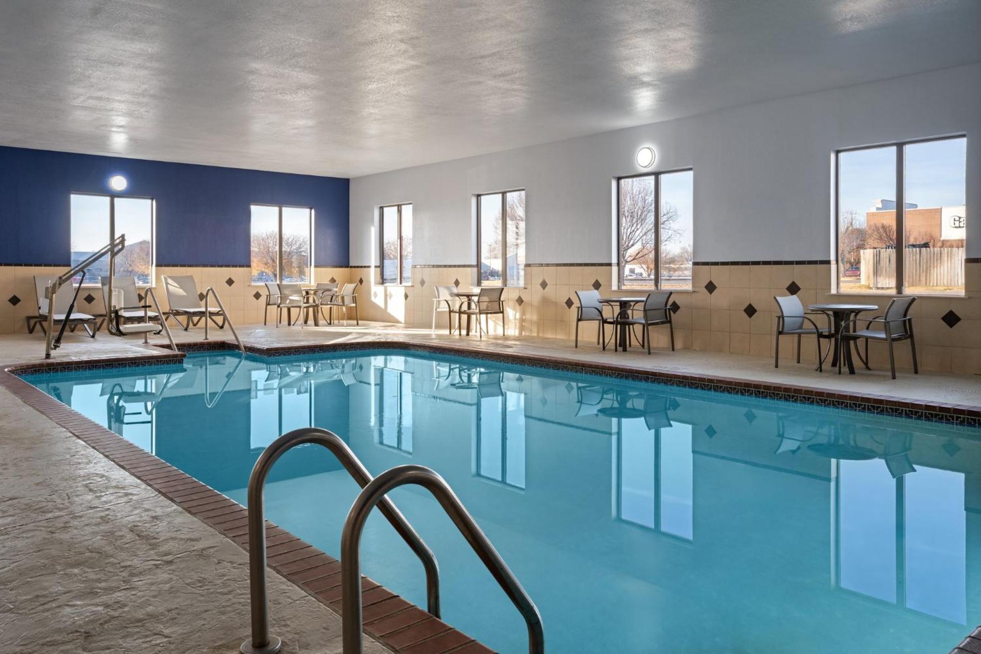 Holiday Inn Express & Suites Midwest City By Ihg Екстериор снимка