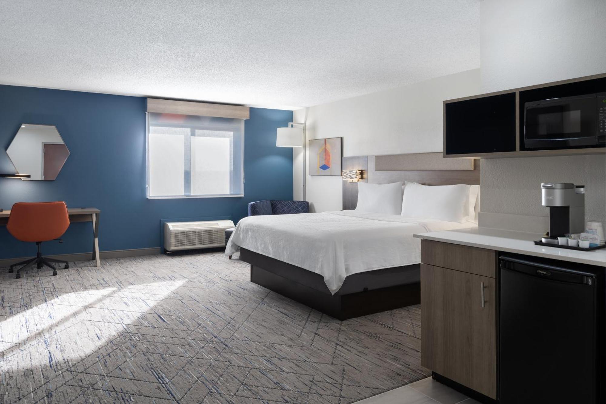 Holiday Inn Express & Suites Midwest City By Ihg Екстериор снимка