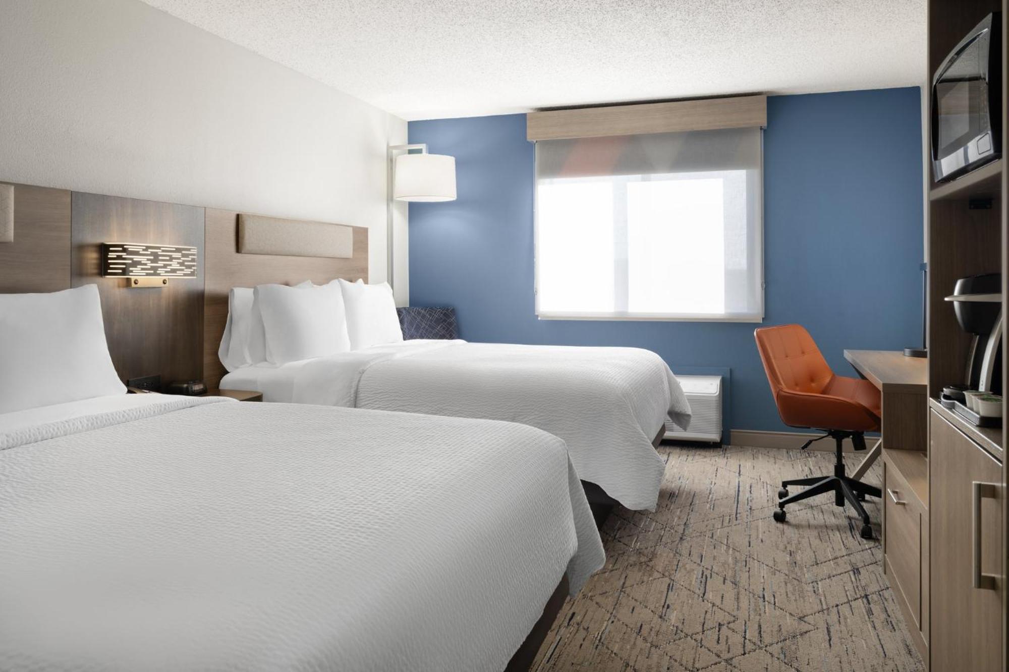 Holiday Inn Express & Suites Midwest City By Ihg Екстериор снимка