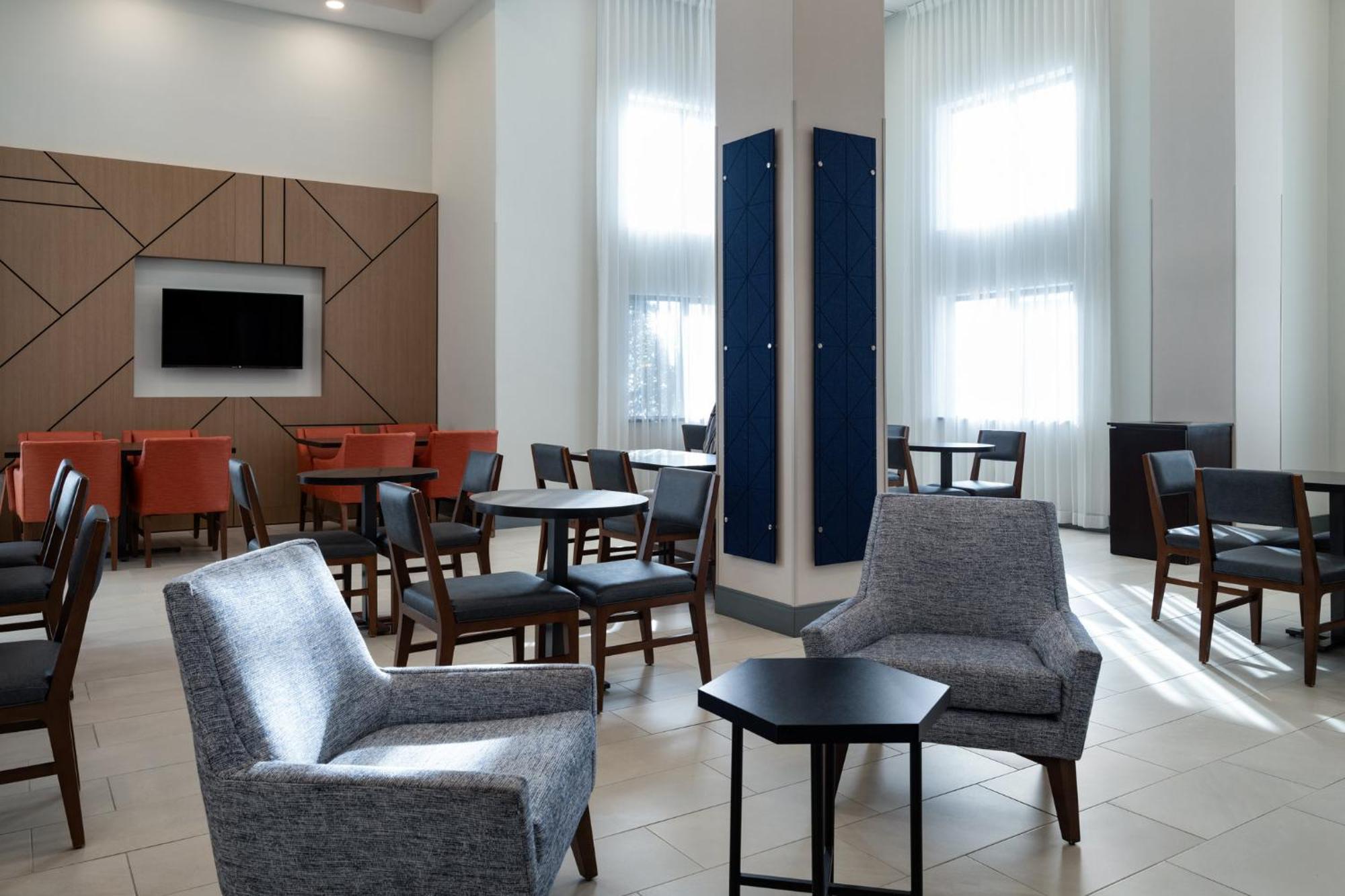 Holiday Inn Express & Suites Midwest City By Ihg Екстериор снимка