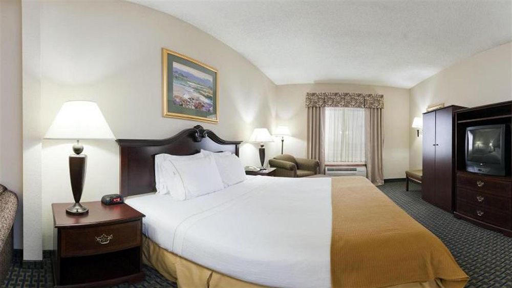 Holiday Inn Express & Suites Midwest City By Ihg Екстериор снимка